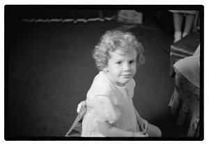 Collier Mrs. & 2 children