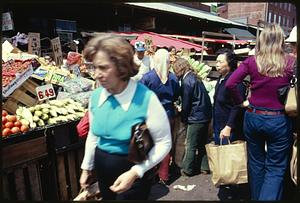 Outdoor Market at Haymarket Square