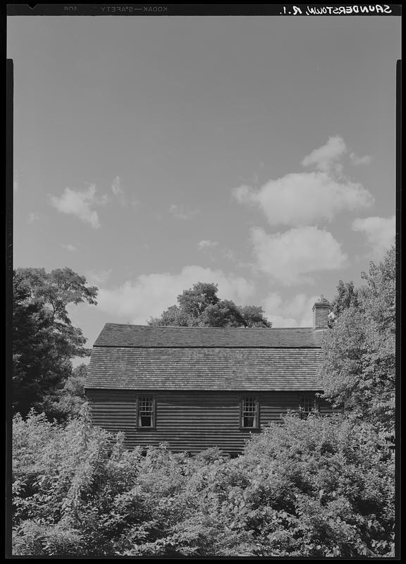 Building, Saunderstown