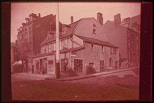 Sheaffe House. Erected 1734. Lord Percy's headquarters