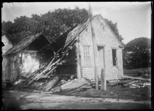 Middletown across from what was Ed Lee Luce's house near Green's farm. Bldg was P.O.