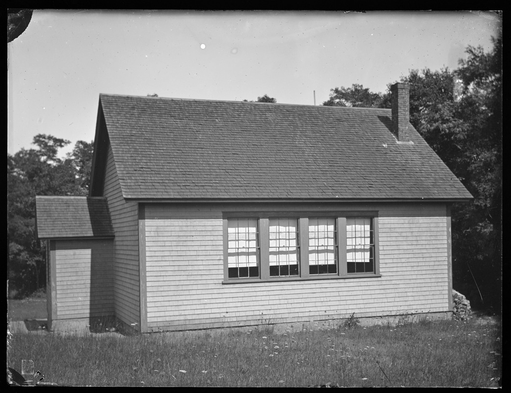 Locust Grove schoolhouse on Indian Hill Road
