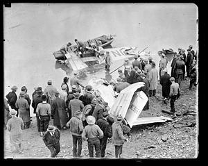 Airplane crash, NC-966-Y