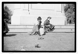 Models posing, Boston Common