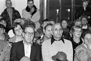 Crowd at City Hall