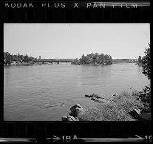 Merrimack River bridges