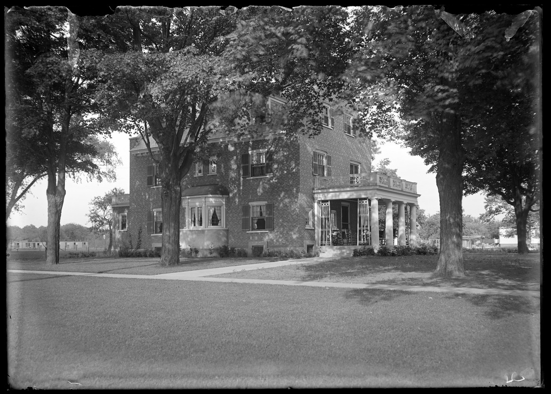 Estabrook house Digital Commonwealth