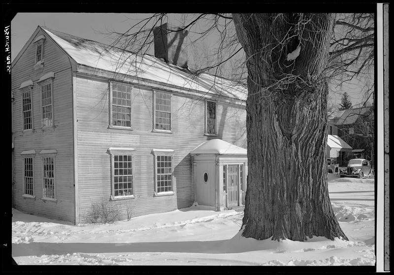 Ipswich, house in snow