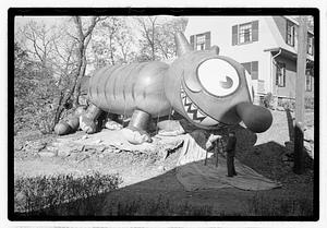 Giant cat character balloon
