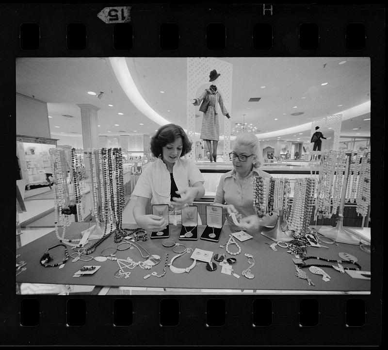 Jewelry chestnut hill mall hot sale
