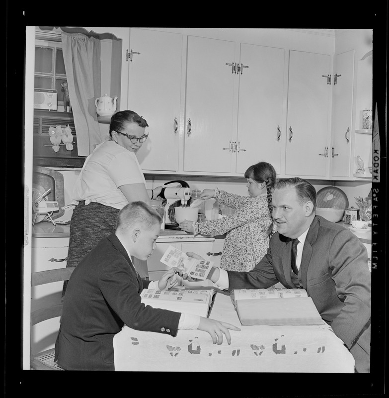 Ernest Henderson III, possibly with wife Mary, son Ernest, and daughter Roberta