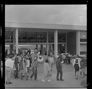 Students and activists protesting the dedication of Rabb Graduate Center at Brandeis University