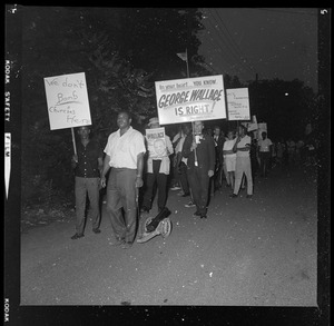 Protest against George Wallace with counter-protesters