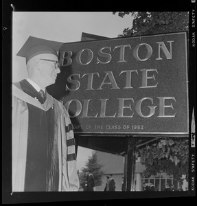 Dr. John J. O'Neill formally inaugurated--Boston State College ceremonies calm