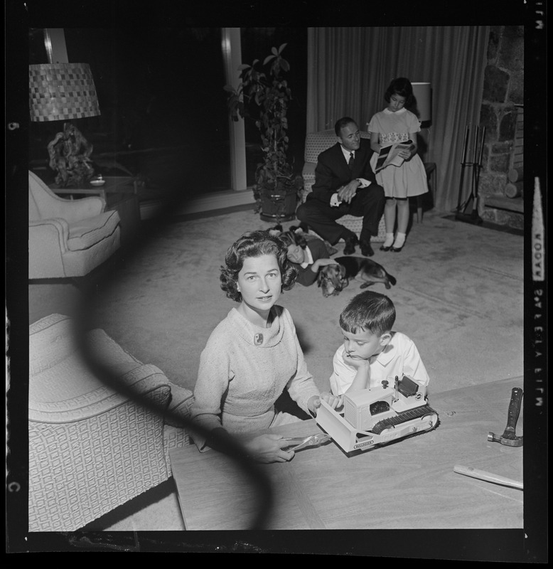 Roger and Joan Sonnabend with their children