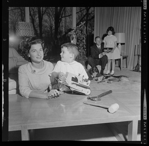 Roger and Joan Sonnabend with their children