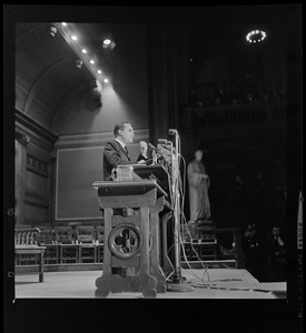 Gov. George Wallace speaking at Sanders Theatre