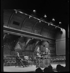 Gov. George Wallace speaking at Sanders Theatre