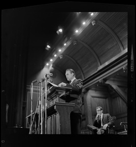 Gov. George Wallace speaking at Sanders Theatre