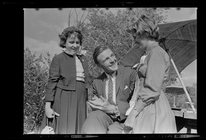 George Cabot Lodge with two unidentified women