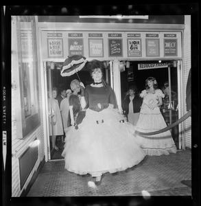 Members of the Honeywell Employees Association at the opening of "Gone with the Wind"