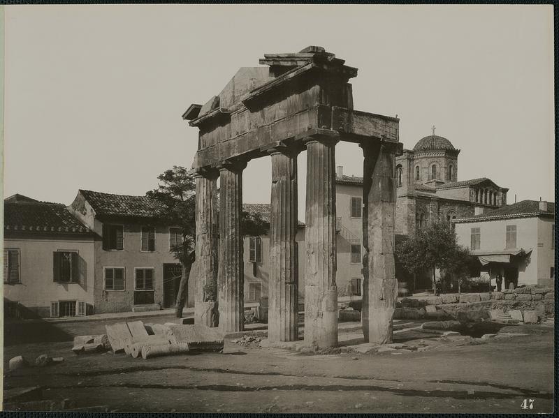 Porte de l'Agora