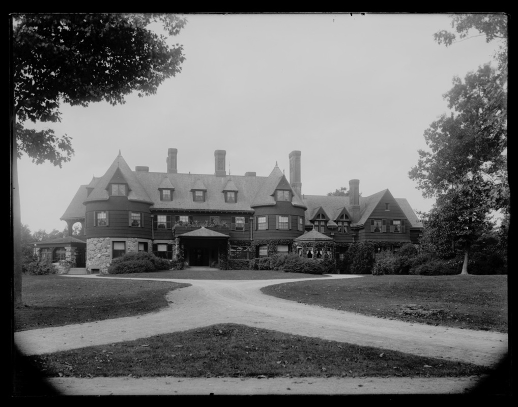 Ernest B. Dane House (Pine Manor)