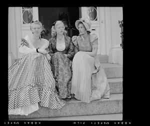 Three women on stairs, Chestnut Street Day