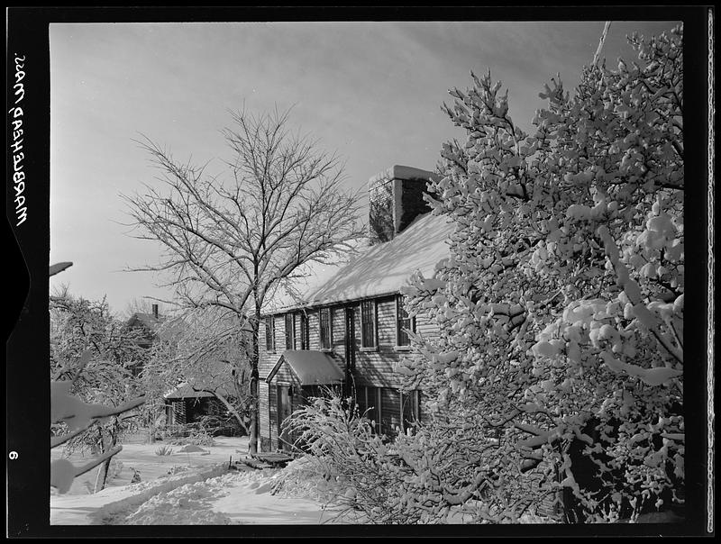 Marblehead, house exterior, snow