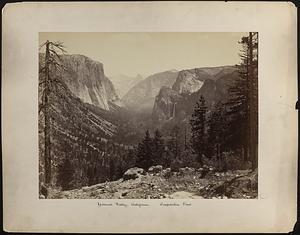 Yosemite Valley from Mariposa Trail