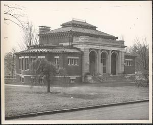 Lawrence Library, exterior view from Main Street