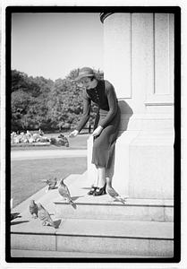 Models posing, Boston Common