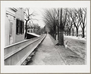 Lake Street sidewalk