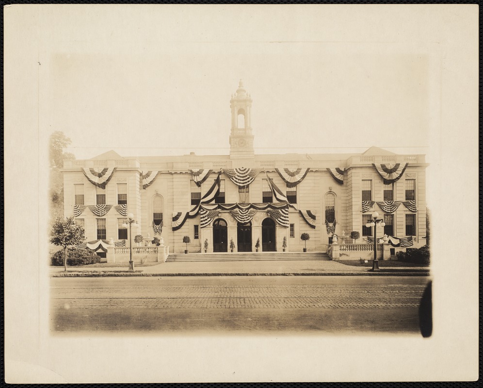 Robbins Memorial Town Hall