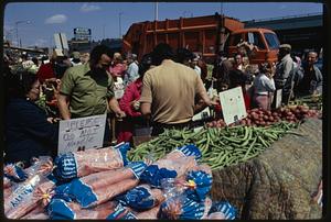 Outdoor Market at Haymarket Square