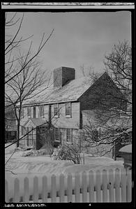 Marblehead, house exterior, snow