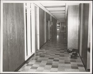 15 Court Sq., 2nd floor corridor