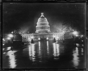 U.S. capitol at night