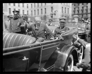 Richard E. Byrd and Mayor Frederick Mansfield in car in front of State House