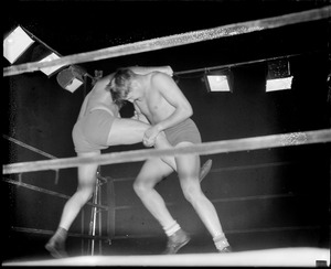 Action during the O'Mahoney - Ed George match