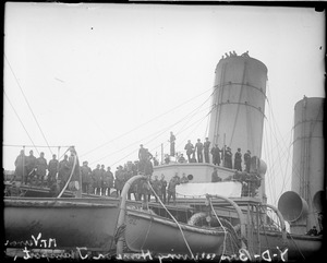 Yankee Division boys arriving home aboard the USS Mt. Vernon