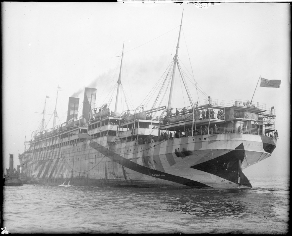U.S. Lapland arriving in N.Y. Harbor with boys returning from France