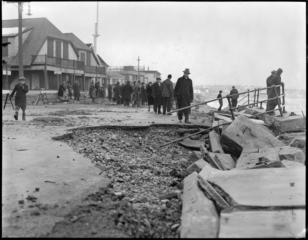 Aftermath of storm, Shore Drive, Winthrop