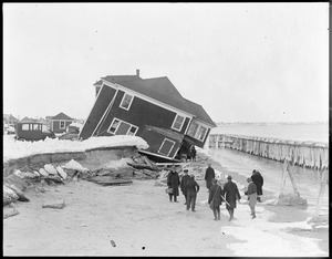 Wrecked house, Hampton Beach, N.H.