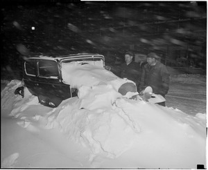 Snow bound autos on Boston streets