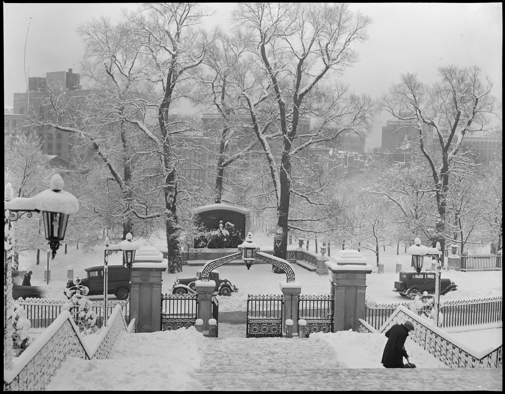 Beacon St. snow scene from State House