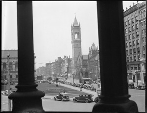 New Old South Church between Trinity Church columns before Nov. 1931