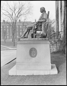 John Harvard statue Cambridge, MA