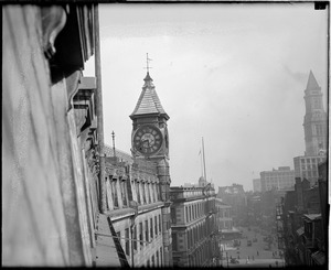 Clock of the Old Quincy House before it came down, Brattle Street