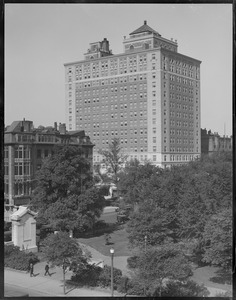 Ritz-Carlton Hotel